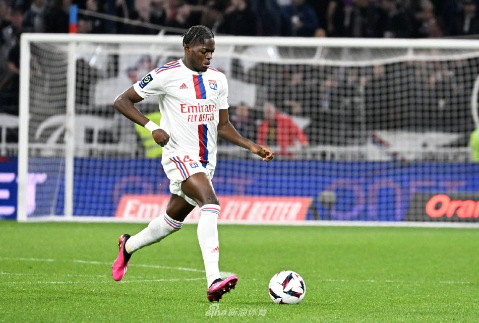 不仅因为两 不仅因为两